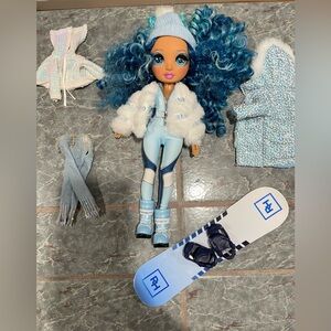 Rainbow High Winter Break Skyler Bradshaw Fashion Doll Blue